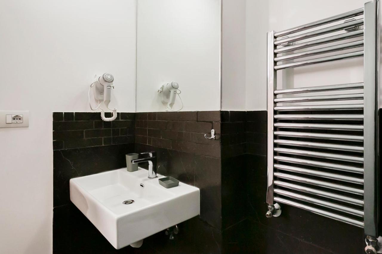 Dm69 - Termini Monti Crossroads Otel Roma Dış mekan fotoğraf